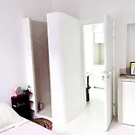 Apartment Design & Cool Paris